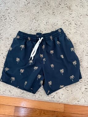 chubbies Navy Swim Trunks with Tan Palm Print